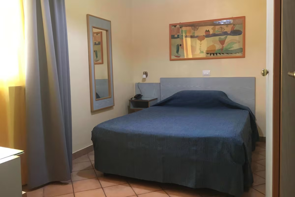 Standard Double room (full double bed)