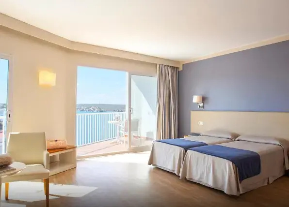 Superior Double room with partial sea view (full double bed)