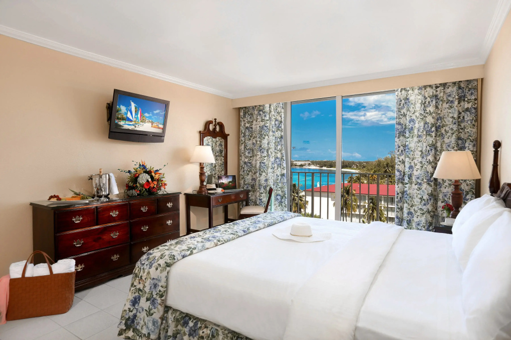 Double room with partial sea view (full double bed)