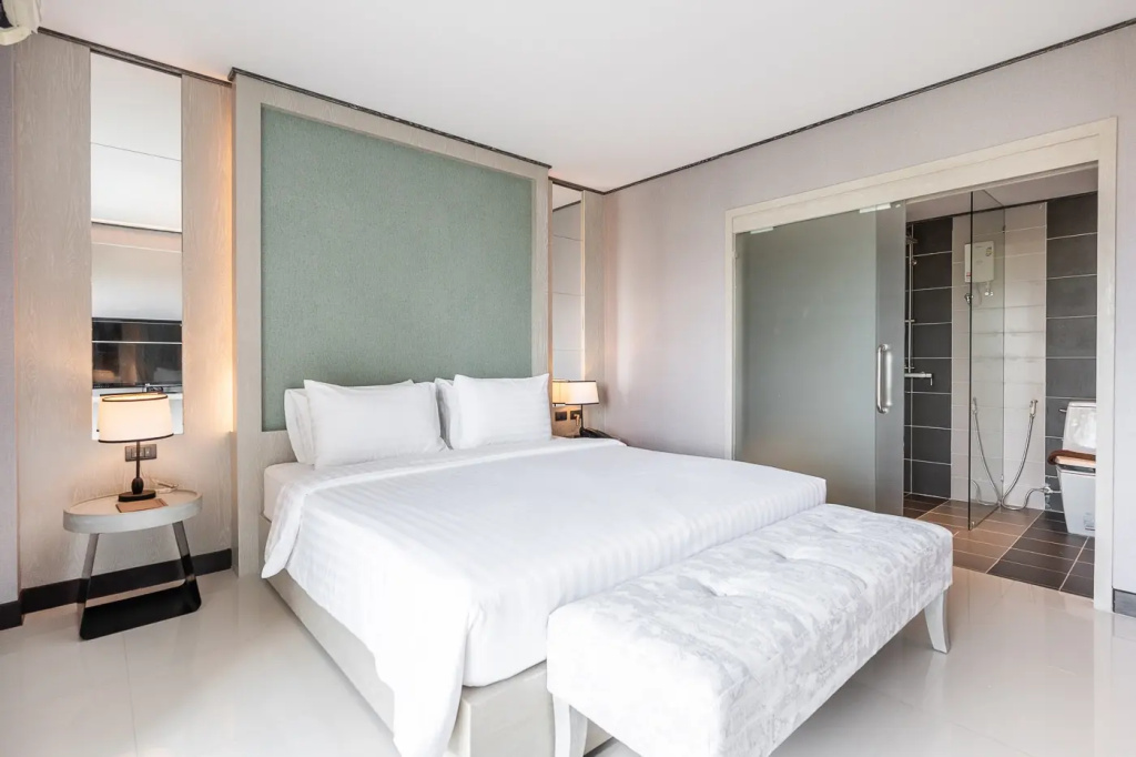 2 Bedrooms Penthouse Suite