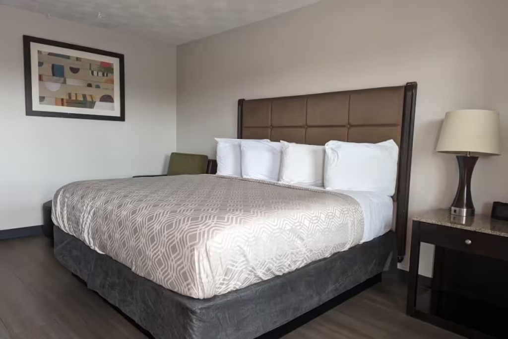 Double Studio Suite (full double bed)