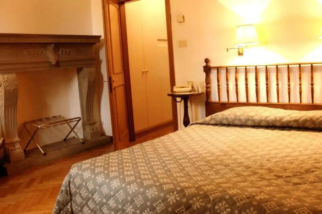 Double room with garden view (full double bed)