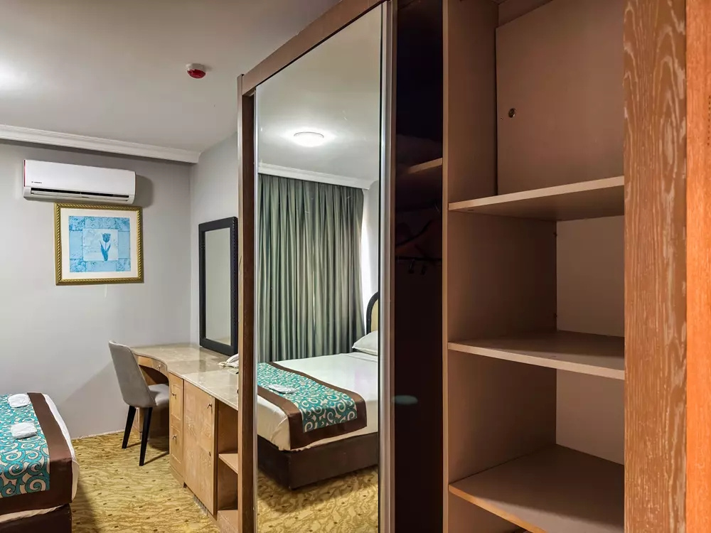 Deluxe Double room (full double bed)