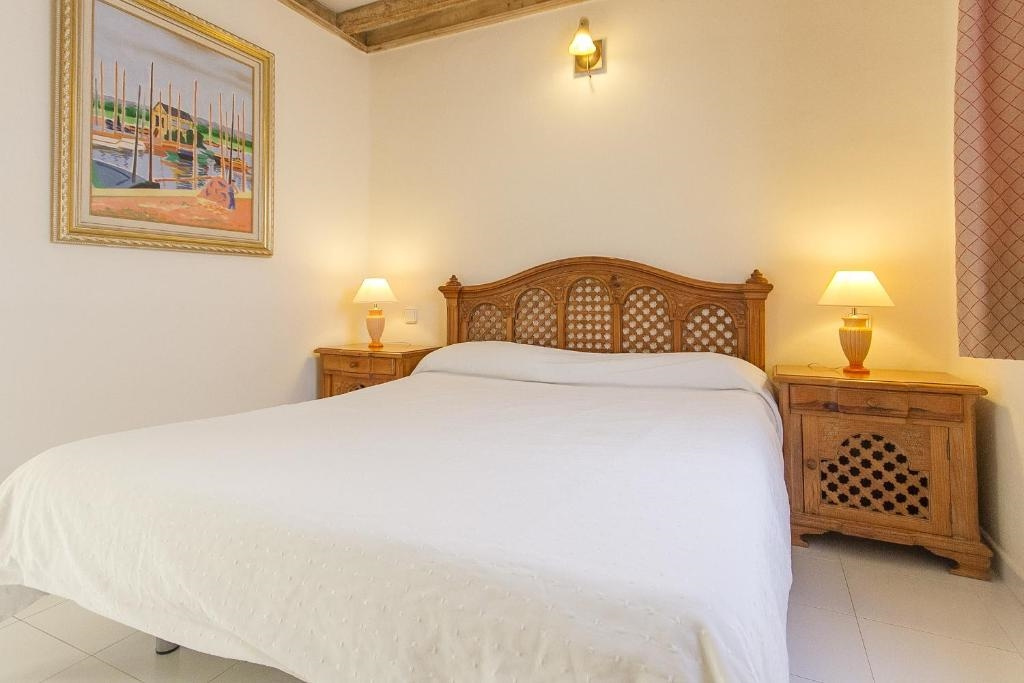 1 Bedroom Double Apartment beachfront (full double bed)