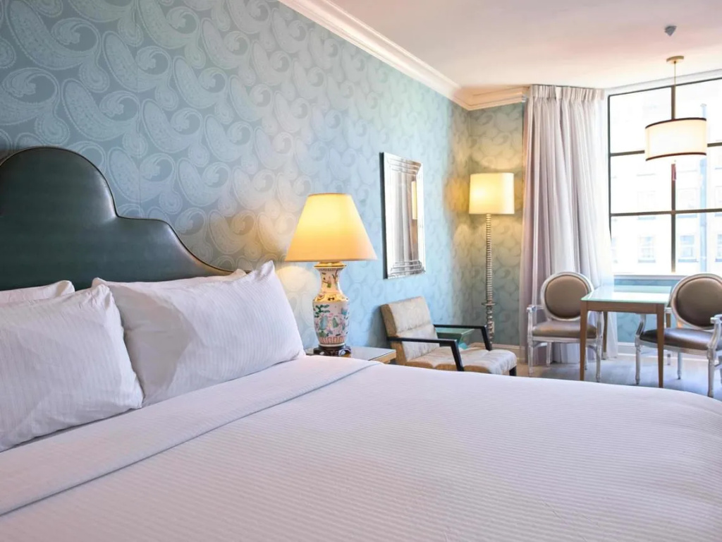 Executive Double room with courtyard view (full double bed)