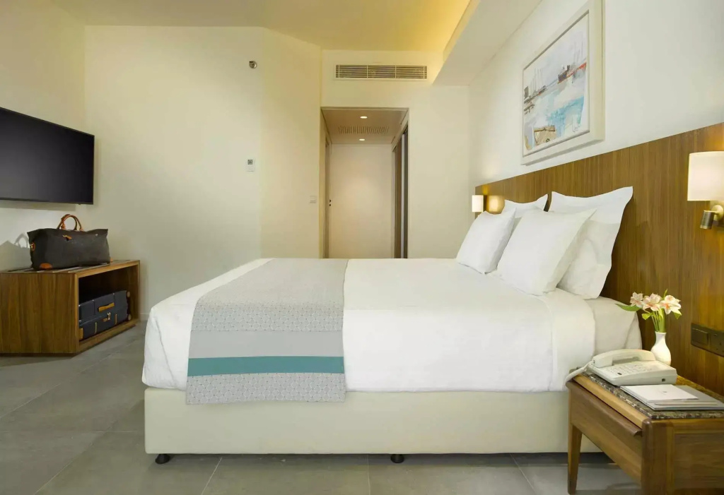 Admiral Double Suite (full double bed)