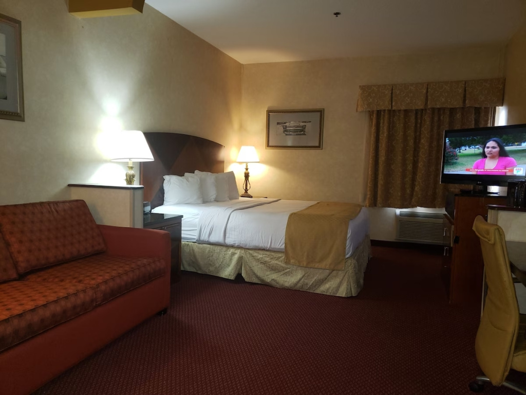 Double Suite (full double bed)