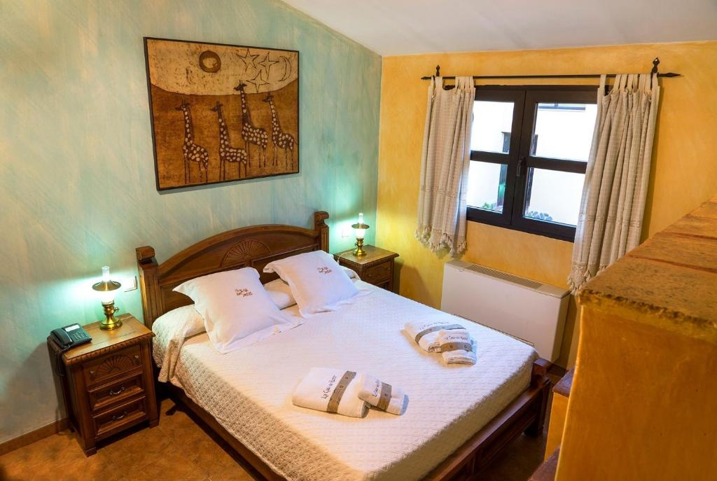 Basic Double room (full double bed)