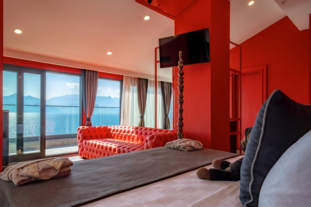 Design Suite with Terrace, Jacuzzi