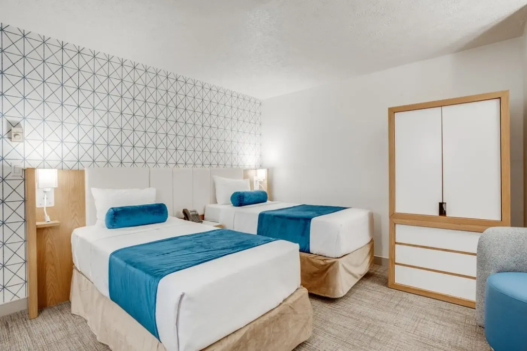Standard At Town Center Double room (twin beds)