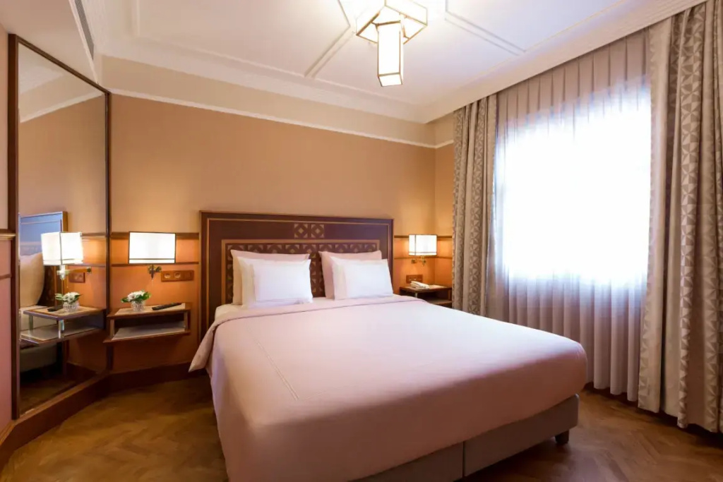 Family Double Suite with balcony full double bed