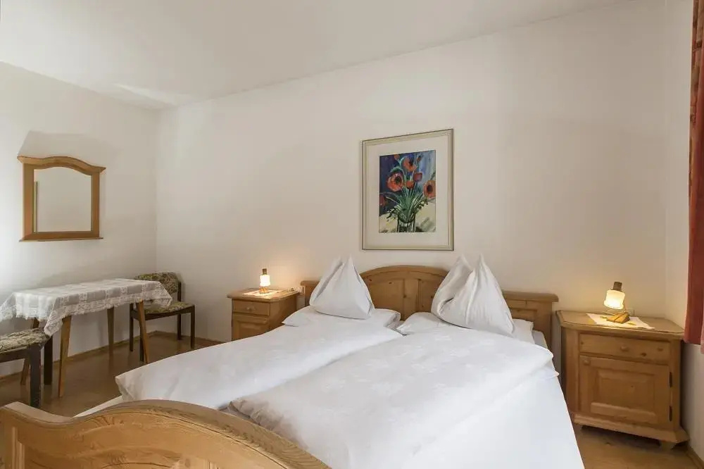 Croda Rossa Double Room in Dependance (full double bed)
