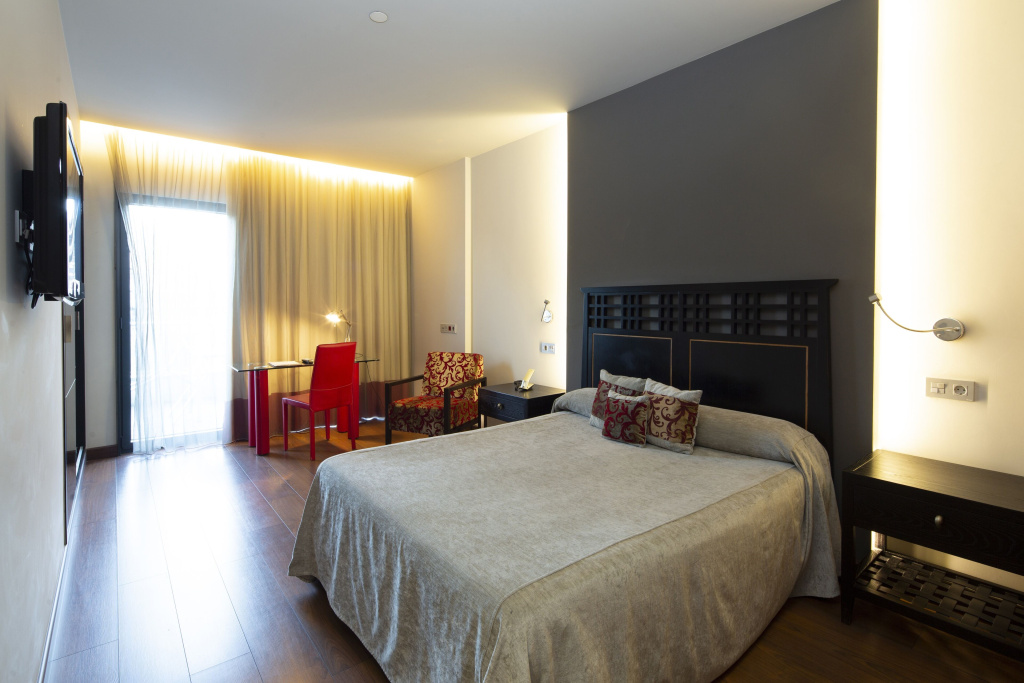 Standard Double room with sea view (full double bed)
