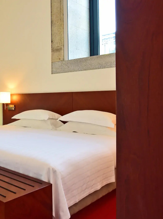 Mezzanine Suite