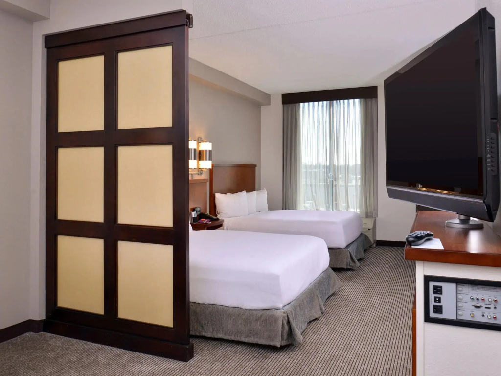 Hyatt Place Garden City - Chambres