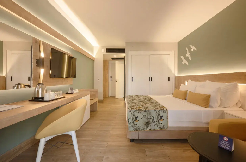 2 Bedrooms Family room