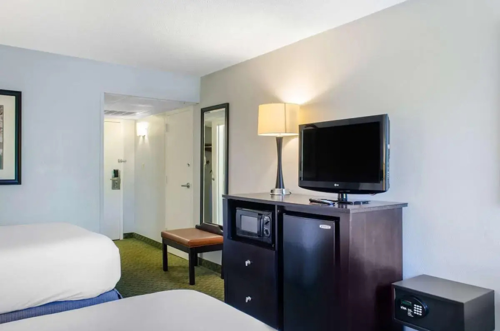 Ramada by Wyndham Shreveport Airport - Chambres