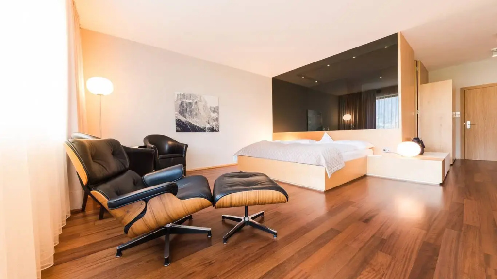 Deluxe with View Double (full double bed)