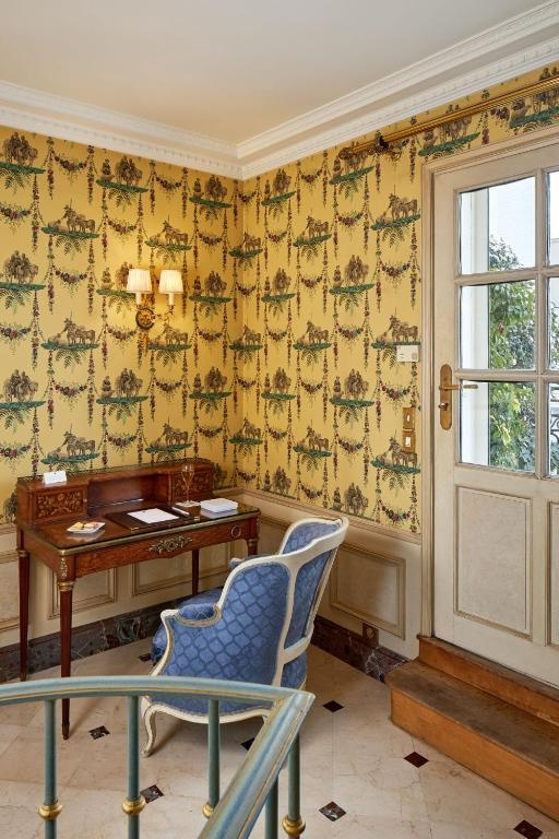 Parisian Terrace Eiffel Tower Arc de Triomphe Double Suite (twin beds)