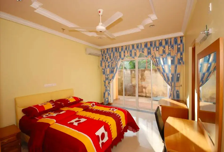 Deluxe Double room (full double bed)