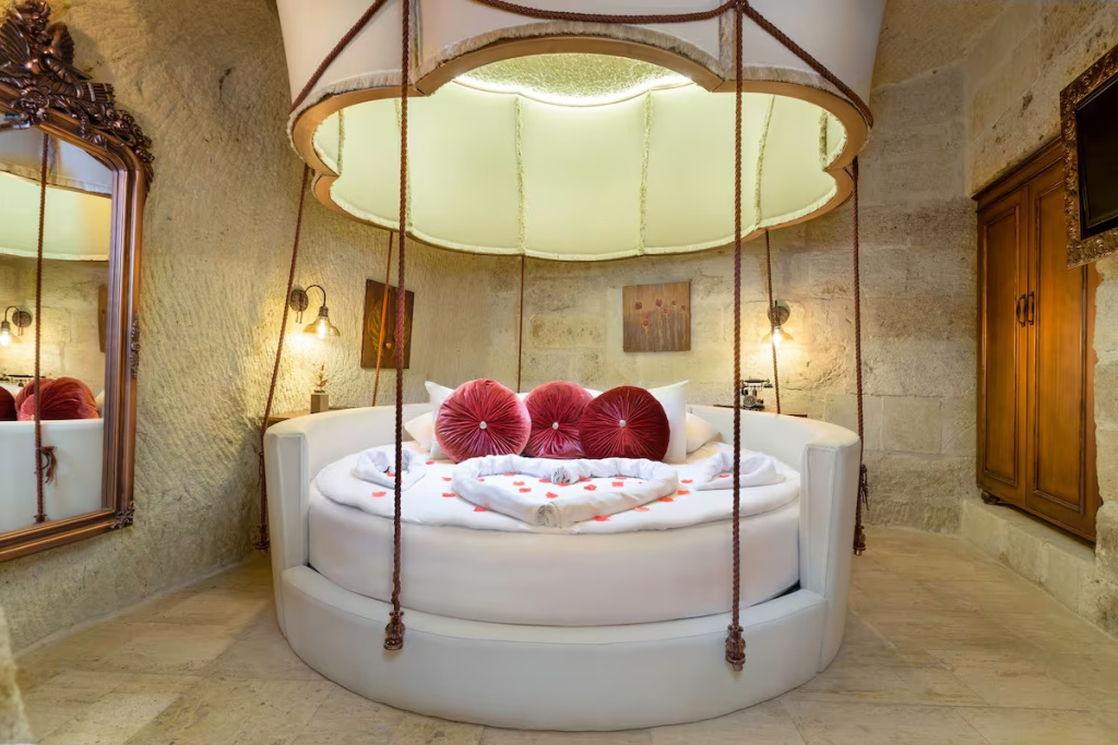 Romantic (Dusler Diyari) Double Suite (full double bed)