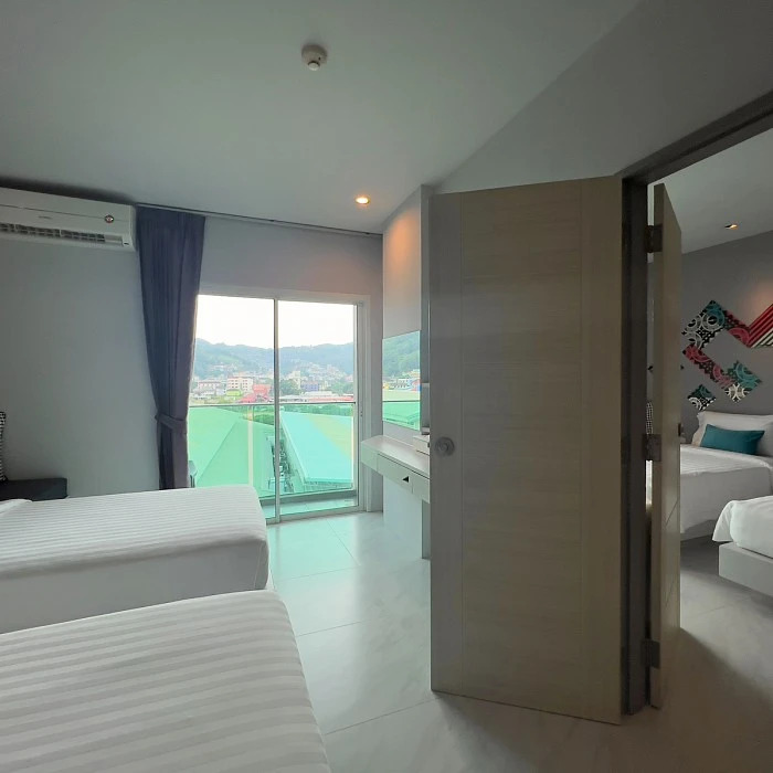 Двухместный номер Connecting Superior 2 отдельные кровати в The Crib Patong