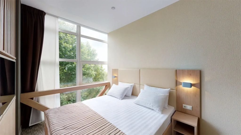 Трёхместный люкс семейный в Бургас