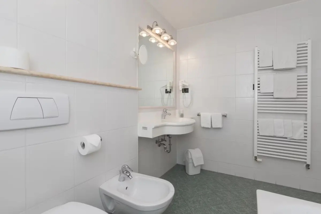 Aparthotel Familiaris - Family Apartments - Pools & Spa in the Dolomites - Chambres