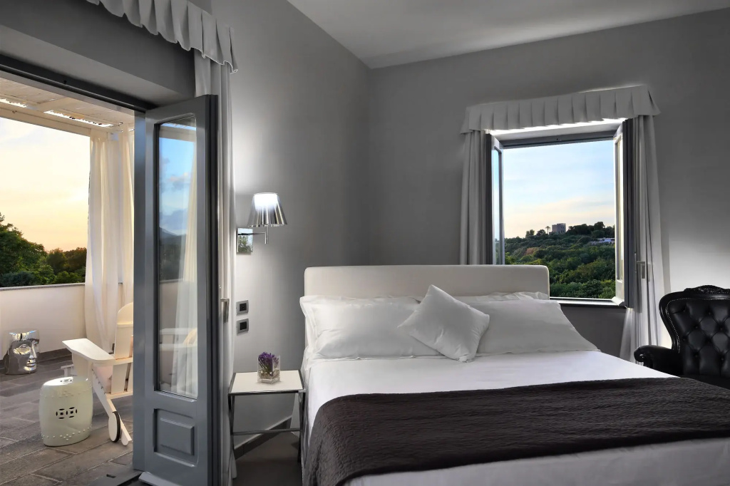 Terrace Double Suite (full double bed)