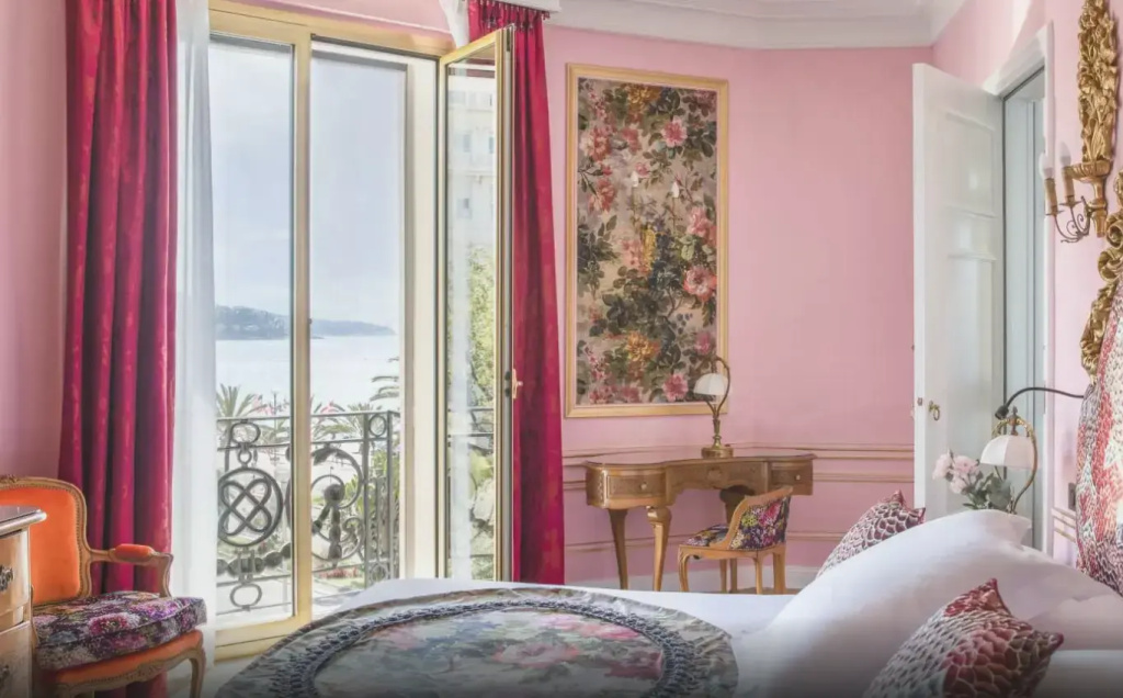 Double Suite with sea view (full double bed)