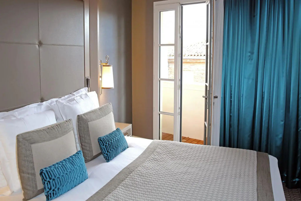 Superior Double room (full double bed)