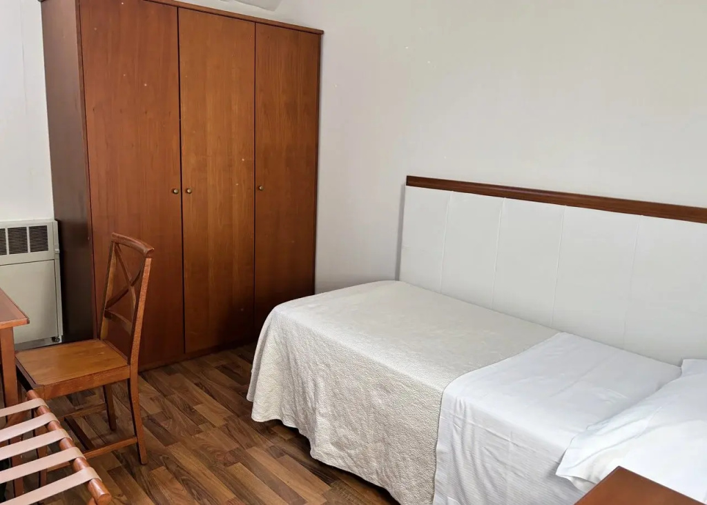 Economy (without Window) Single room