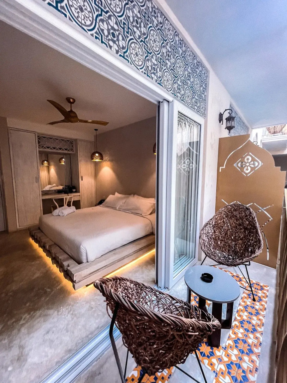 King Double room with balcony (full double bed)