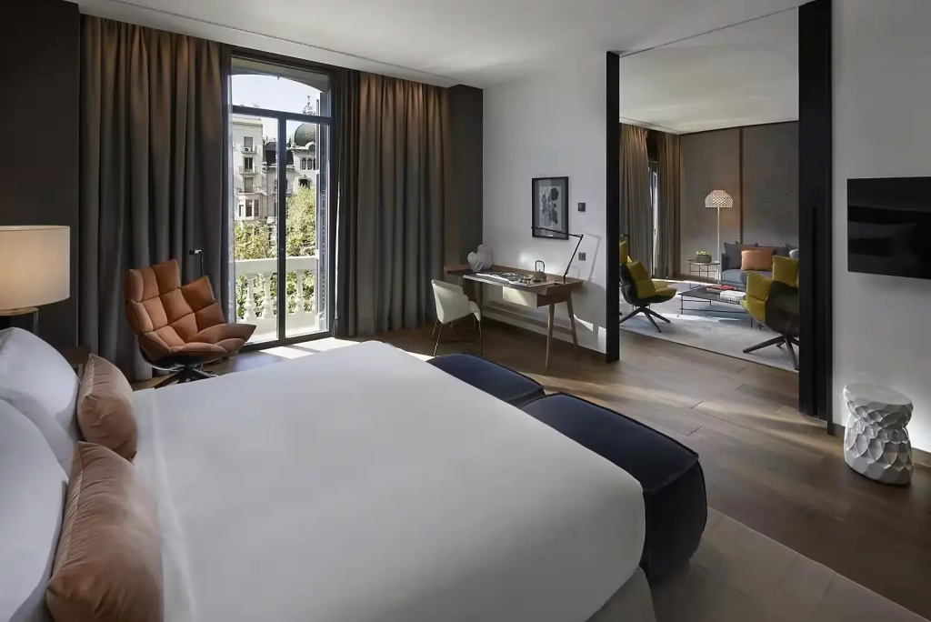 Premier Double Suite (full double bed)