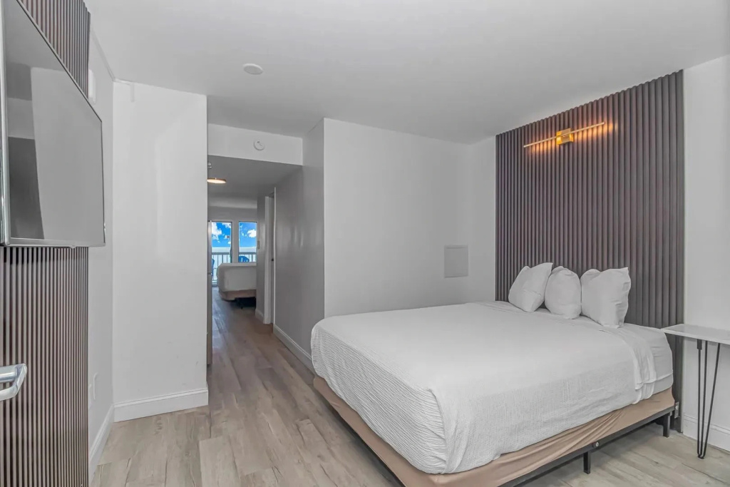 Suite oceanfront