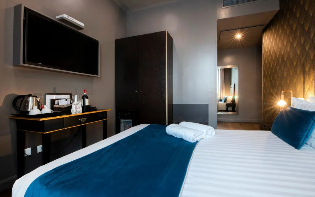 Smart Double room (full double bed)