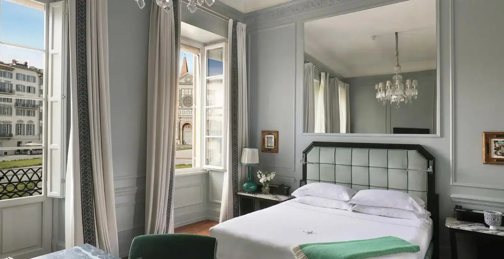 The Santa Maria Novella Master Double Suite (full double bed)