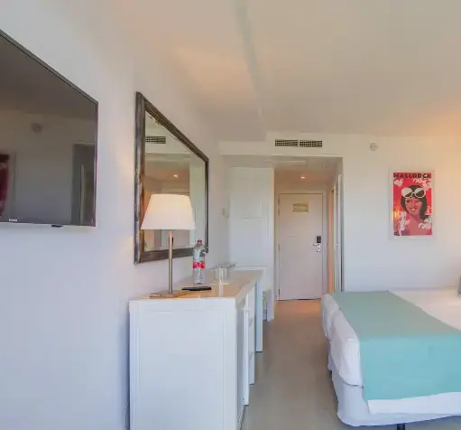 Superior Double room with partial sea view (twin beds)