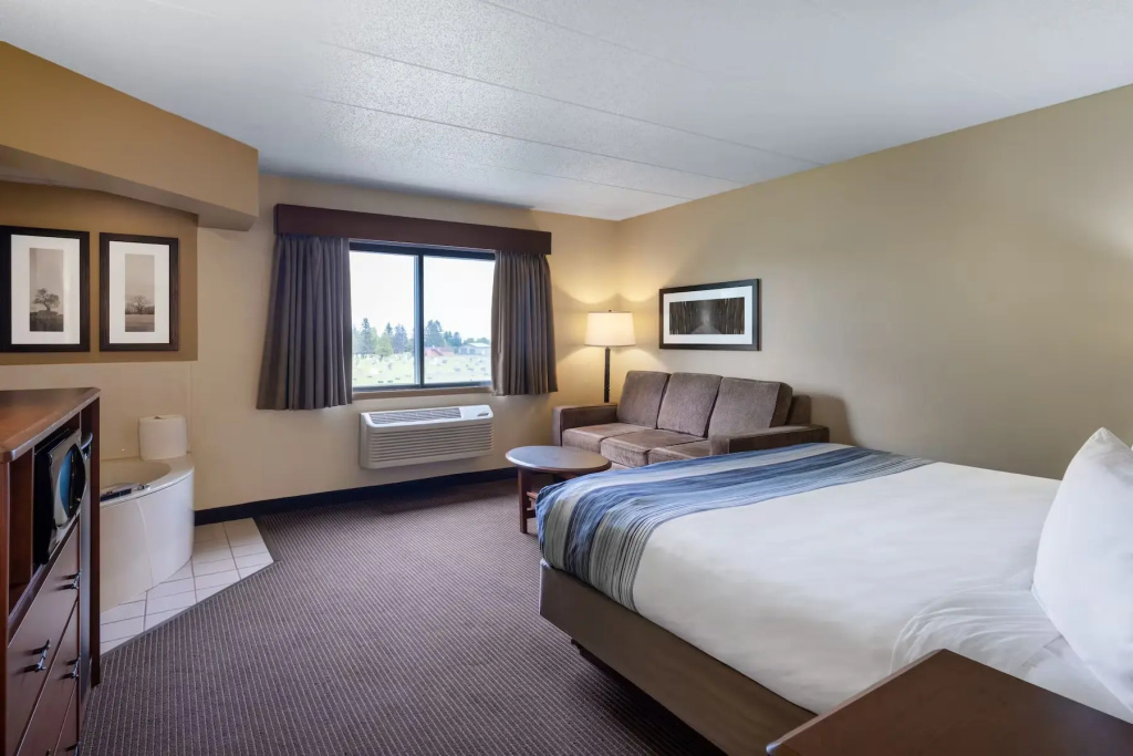Deluxe Double Suite (full double bed)