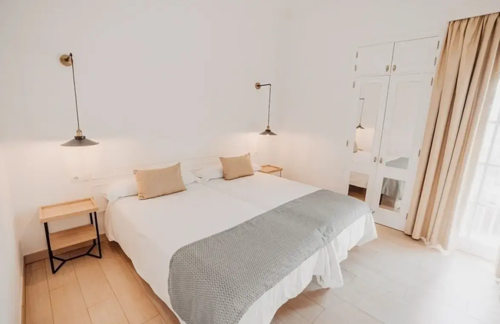 1 Bedroom Deluxe Upstairs Apartment