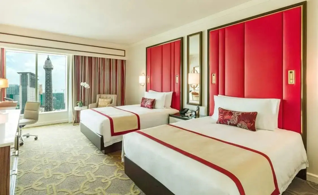 Eiffel Tower room