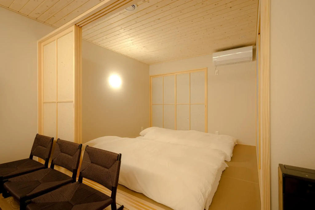 Sakura Quadruple Suite