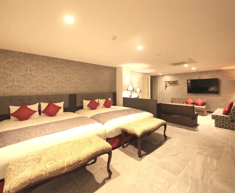 Deluxe Annex Double Suite (twin beds)