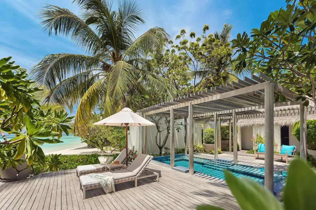 Lux South Ari Atoll Resort & Villas