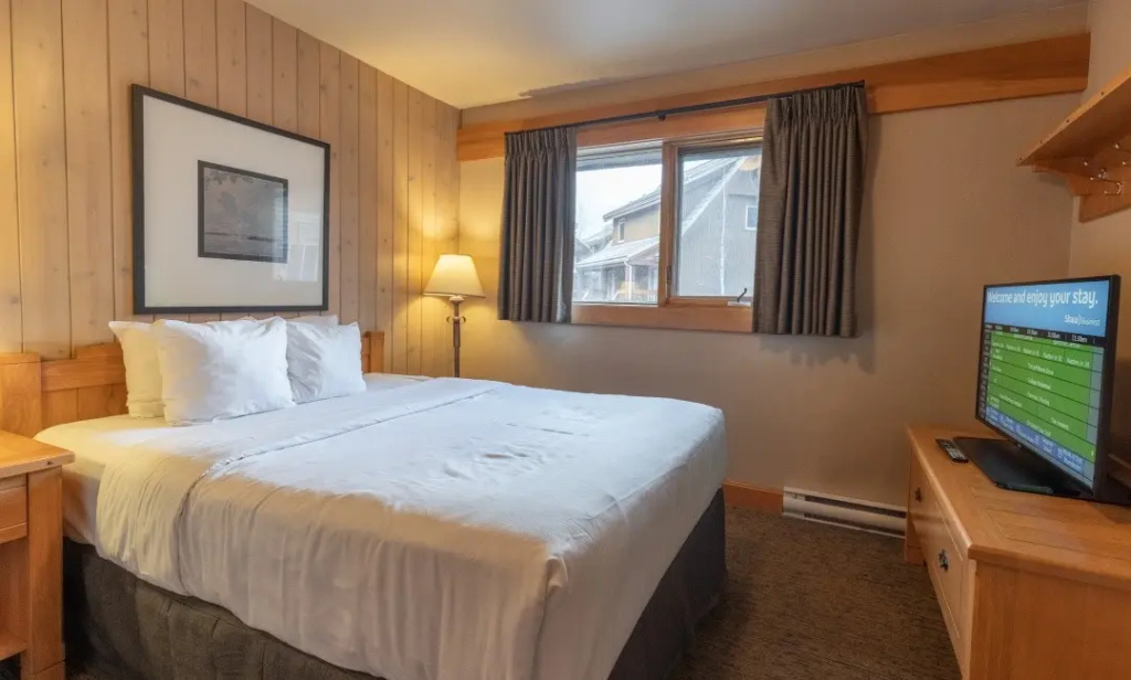 2 Bedrooms Jetted Tub Condo