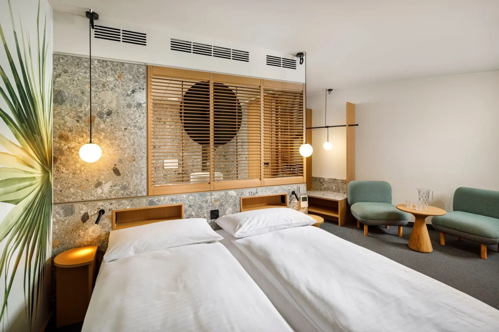 Palmiers Double room (twin beds)