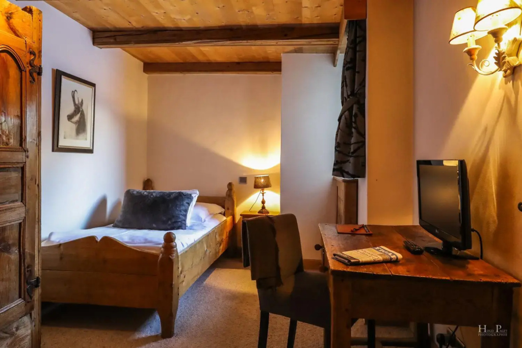Double Junior Suite (full double bed)