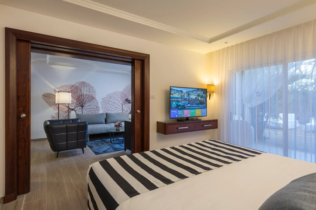With Garden Access Double Junior Suite (full double bed)