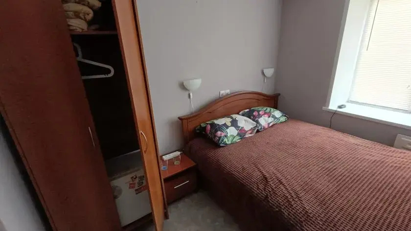 No. 5 Double room (full double bed)