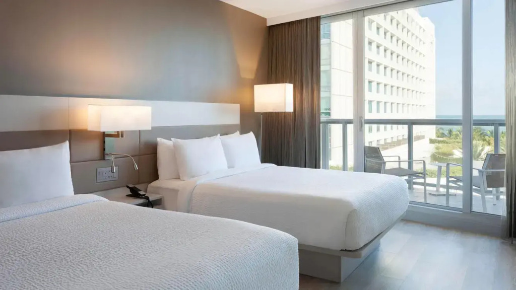 Double Suite with balcony and with ocean view twin beds